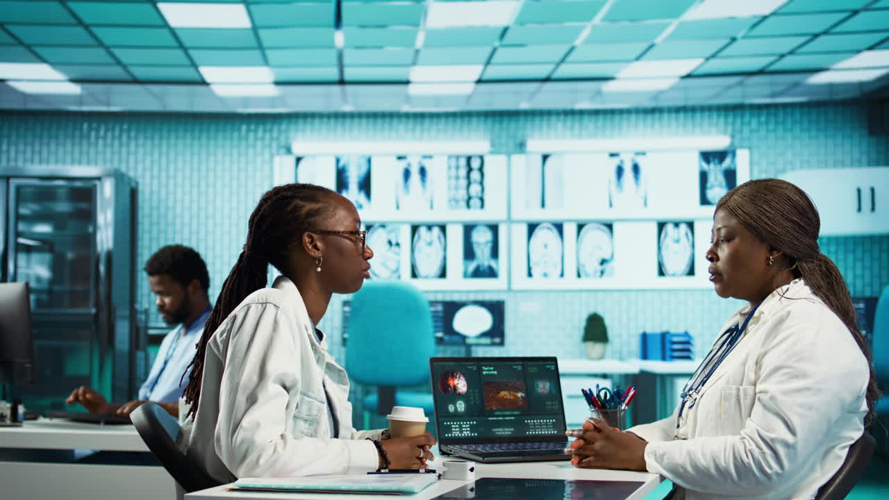 Young girl with a pulmonary infection asking medic for professional advice