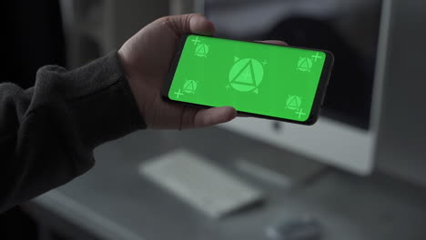 Teléfono-Inteligente-Con-Croma-De-Pantalla-Verde-Horizontal.-Teletrabajar,-Tener-Una-Videollamada,-Ver-Una-Película-Online.-Bosquejo.-De-Cerca.