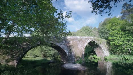 a roman bridge over the river vez at arcos de valdevez.