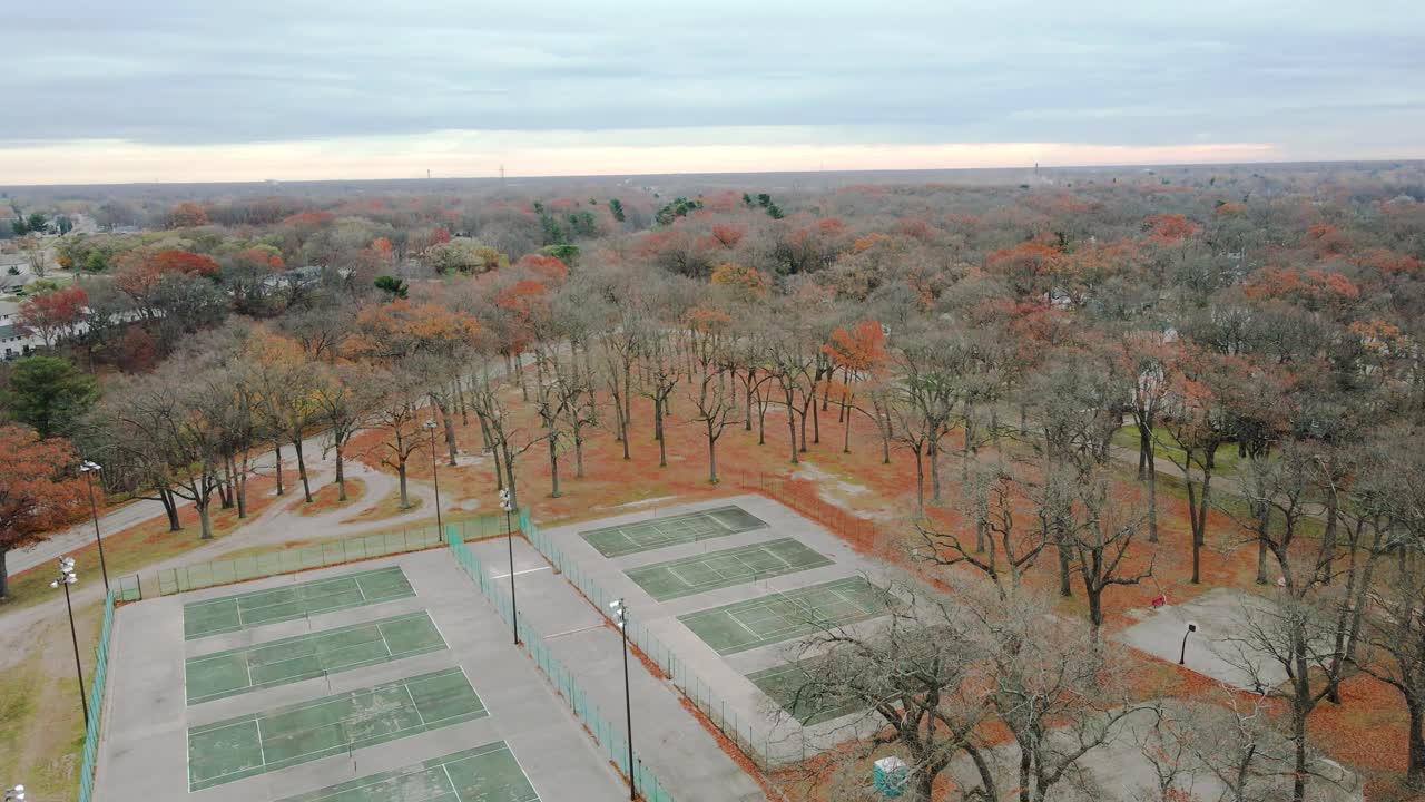 여전히 미주리 머스키건에 있는 mcgraft 공원 위를 차지합니다.