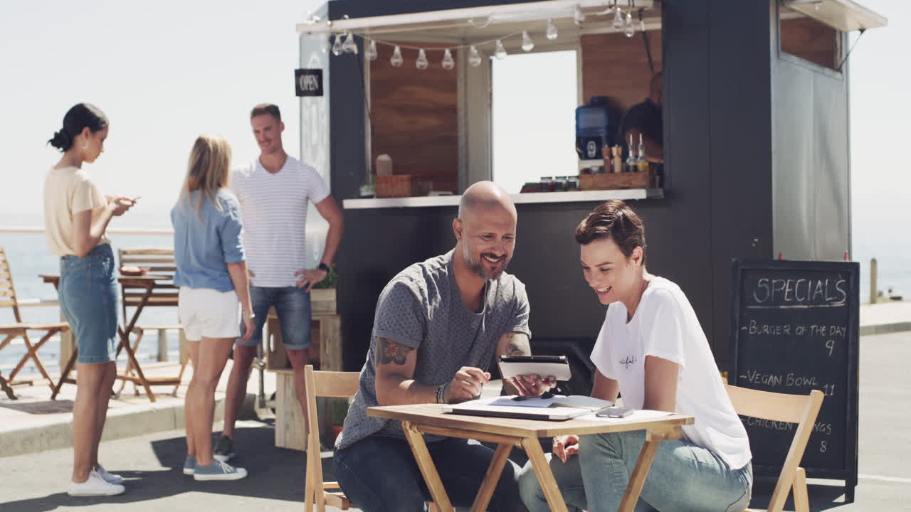 우리한테 하이파이브!