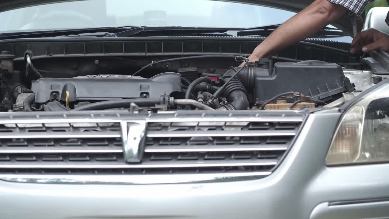 자동차 엔진 유지보수