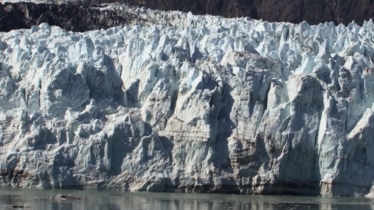 explorando el glaciar margerie en alaska