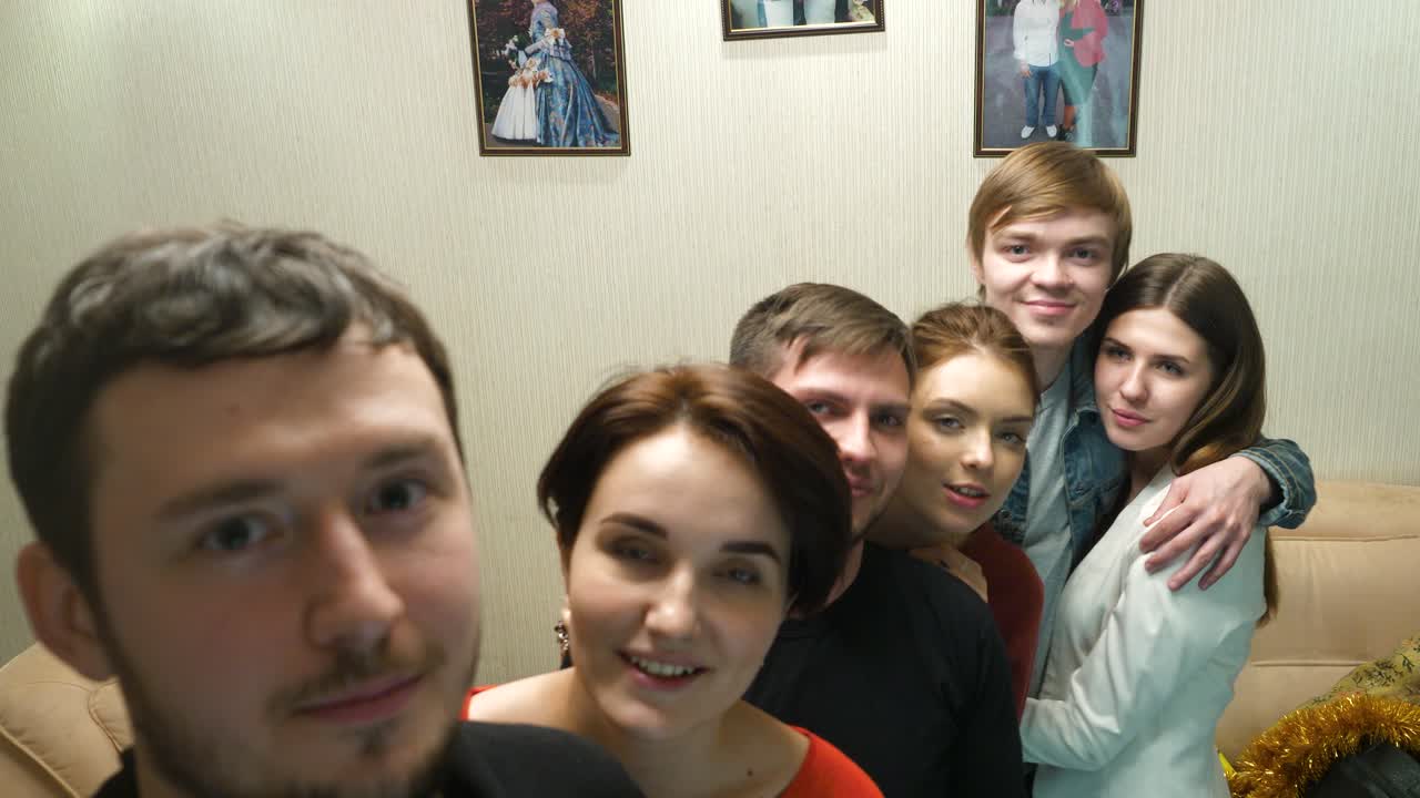 친구들의 그룹 사진