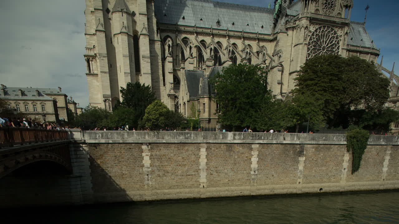 video de notre dame 00