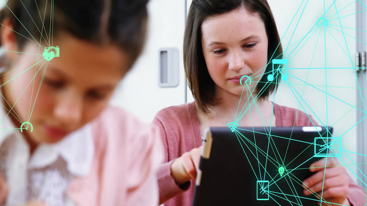 디지털 네트워크와 데이터 공유 애니메이션 오버레이를 가진 태블릿을 사용하는 어린이