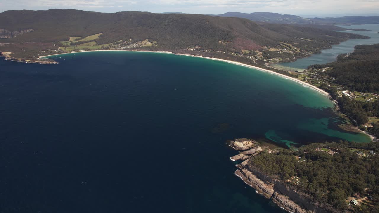 Pirates Bay, Egg Beach, Descent Beach, Tasman National Park In Australia - Aerial Panoramic