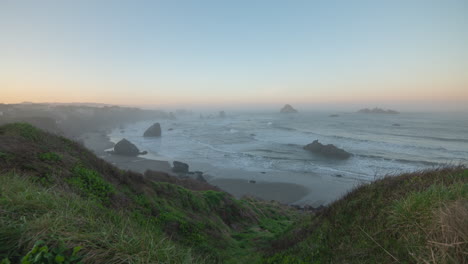 Bandon-Beach,-Oregon-Bluff,-Sonnenaufgang-Im-Zeitraffer-4k