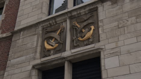 The-Classic-Historical-Architectural-Frontage-in-Antwerp,-Belgium---Close-Up