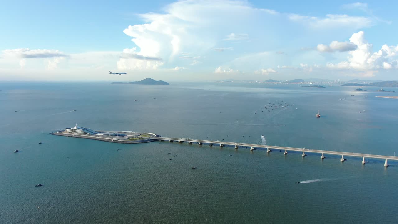 아름다운 날에 홍콩 주하이 마카오 다리, 광각 조감도