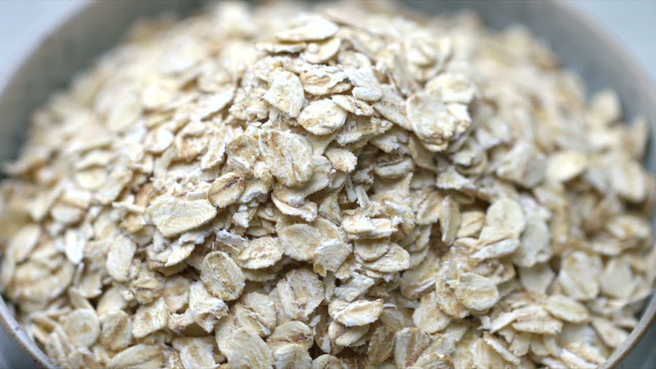 овсянка в миске