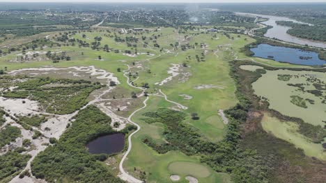 Panoramablick-Auf-Den-Golfclub-Termas-De-Rio-Hondo