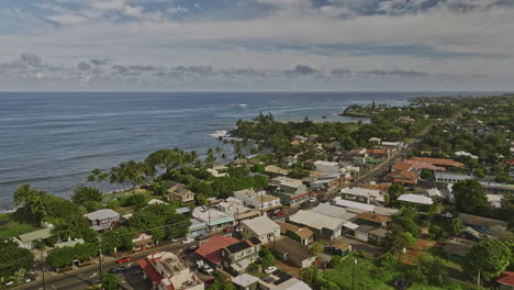 Paia-Maui-Hawaii-Aérea-V1-Drone-Cinematográfico-Sobrevolando-La-Ciudad-Hippie-Que-Captura-La-Hermosa-Bahía-De-Mantokuji,-Encantadoras-Casas-Residenciales-Junto-Al-Mar-Y-Amplias-Vistas-Al-Océano---Filmada-Con-Mavic-3-Cine---Diciembre-De-2022