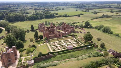 Mittelalterliche-Festung-Kenilworth-Castle-In-Warwickshire,-England,-Antenne