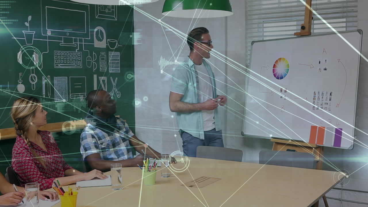 animación de la red de conexiones y procesamiento de datos sobre diversas personas de negocios