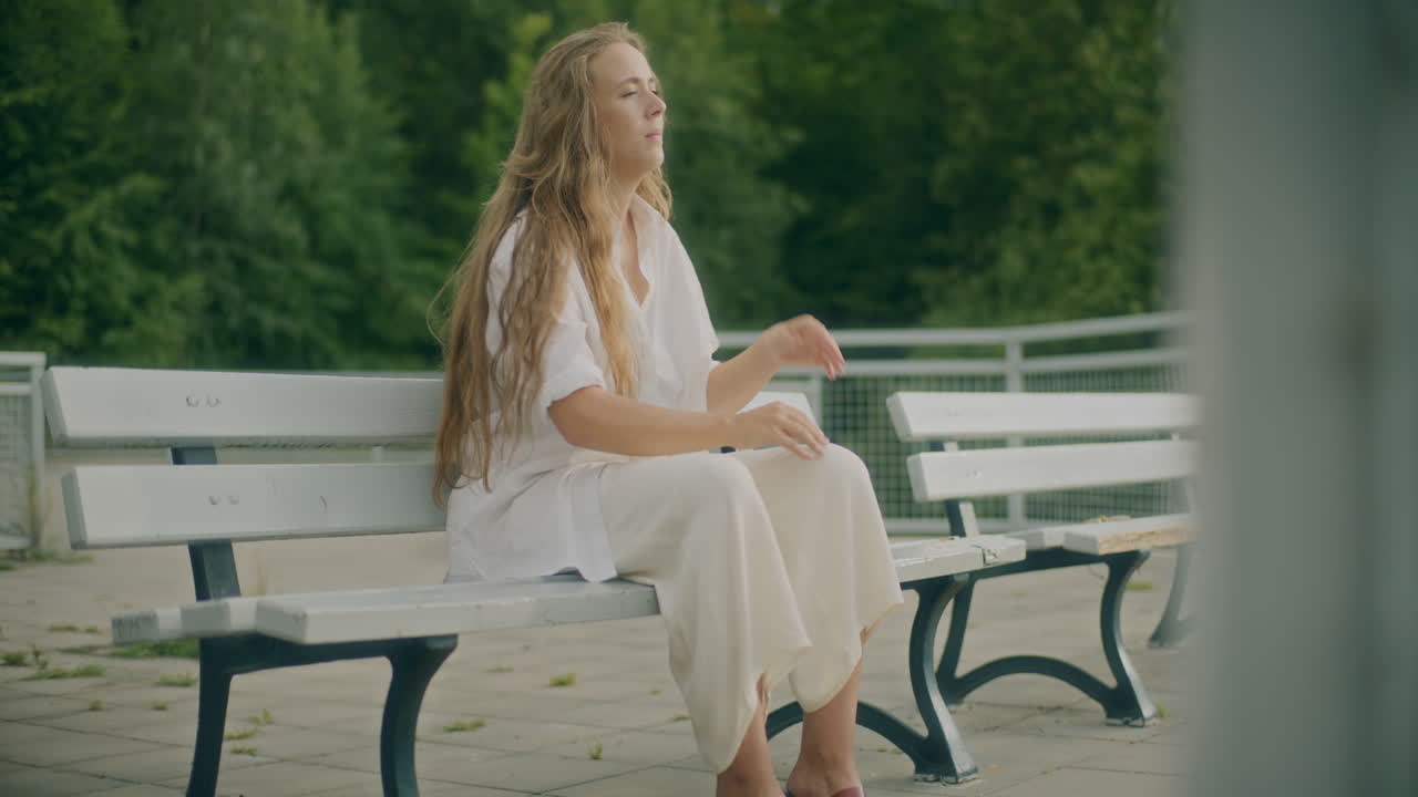 женщина получает плохие новости