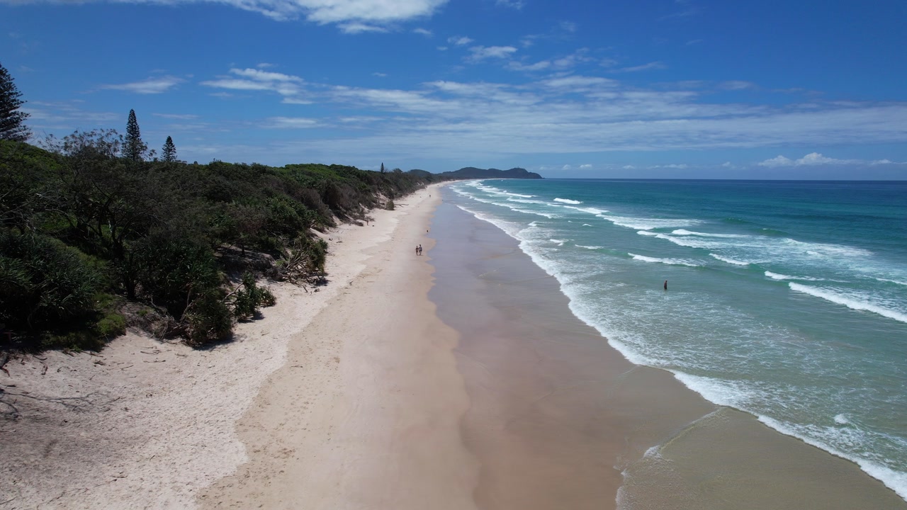 Idyllic Scenery Of The Beach At Tallow Beach, Byron Bay, NSW, Australia - Drone Shot