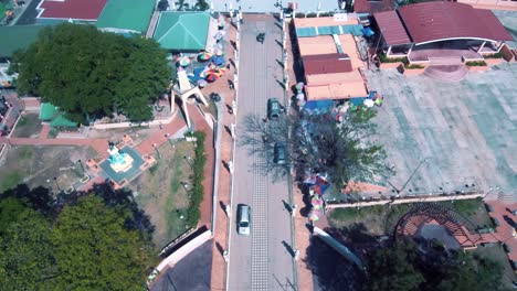 toma aérea de drones de nuestra señora del santísimo rosario de la iglesia de manaoag en pangasinan