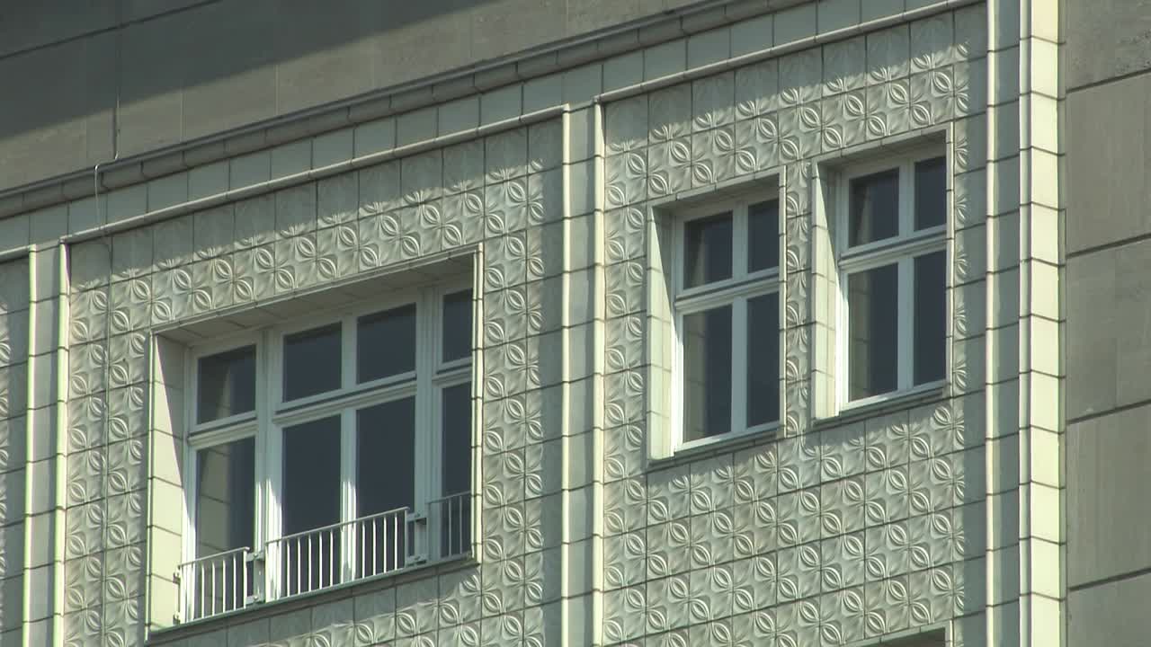 крупный план франкфуртских ворот в берлине, германия