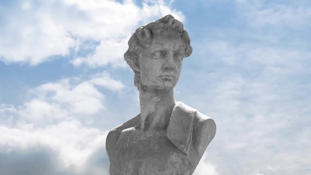 파란 하늘과 구름 위에 있는 사람의 회색 조각의 애니메이션