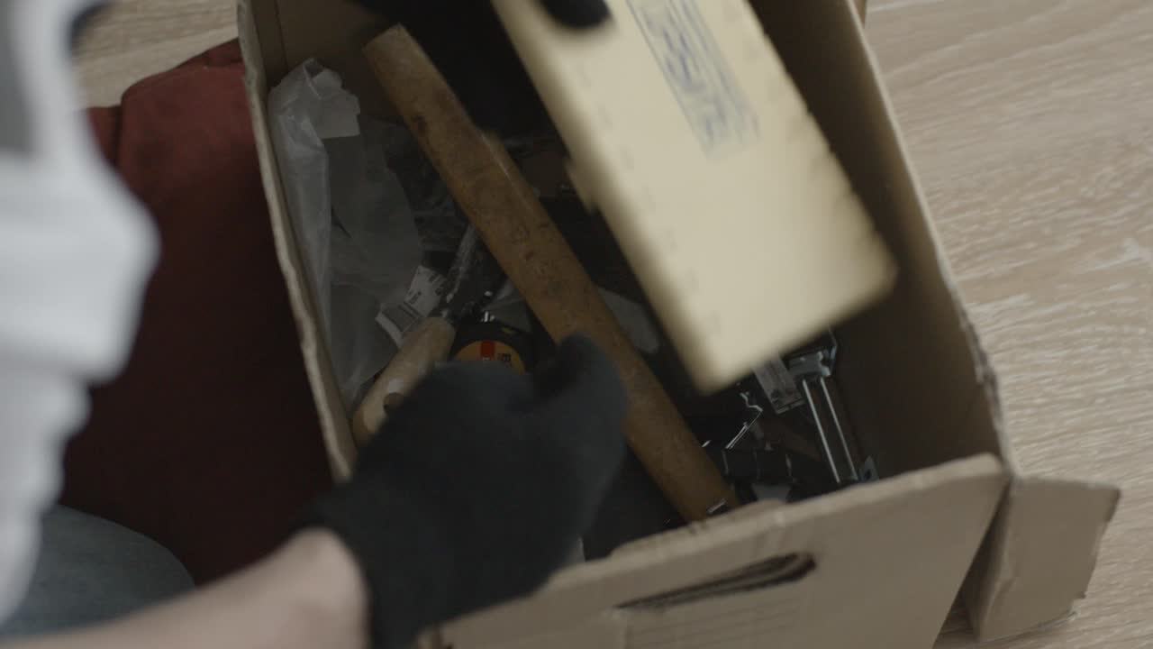 trasladar o limpiar una caja