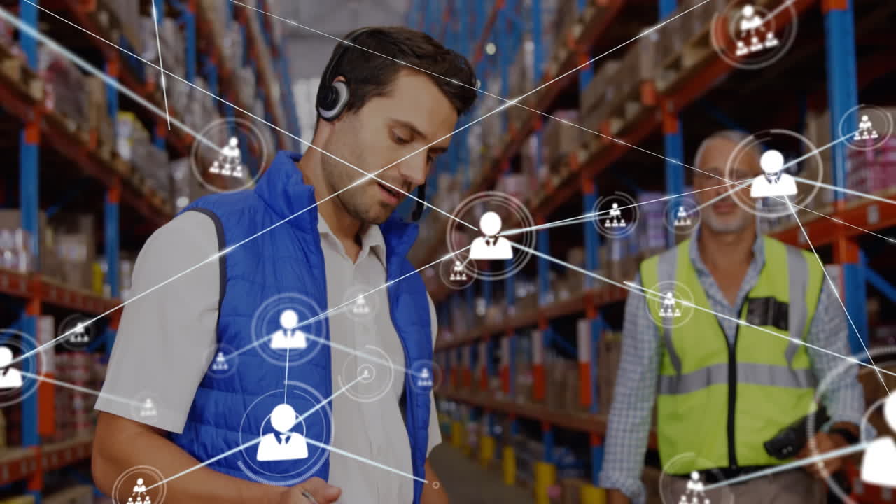 Animazione di una rete di connessioni con icone su uomini che lavorano in un magazzino