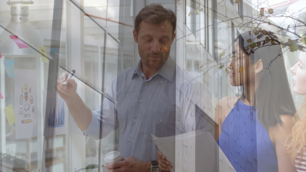 animación de un edificio de oficinas sobre personas de negocios hablando en una oficina moderna