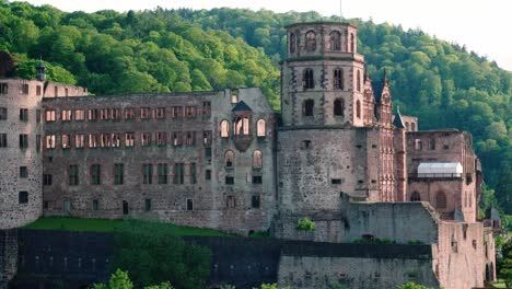 Ruinas-Del-Castillo-Alemán-Medieval-De-Heidelberg-Capturadas-En-Lentes-Vintage