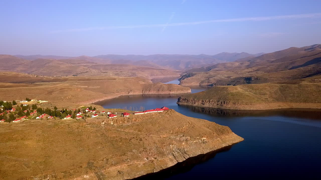 donde hay agua hay vida.