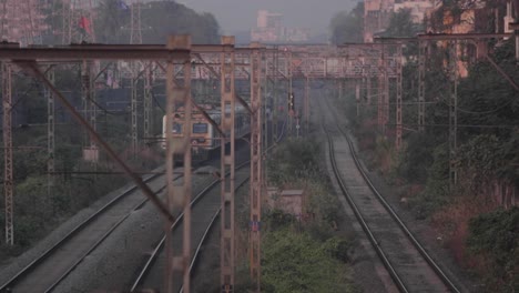 timelapse of mumbai local trains