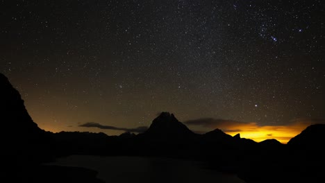 stars time lapse in lac d'ayous, pyrenees