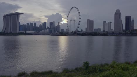 singapore skyline at sunset