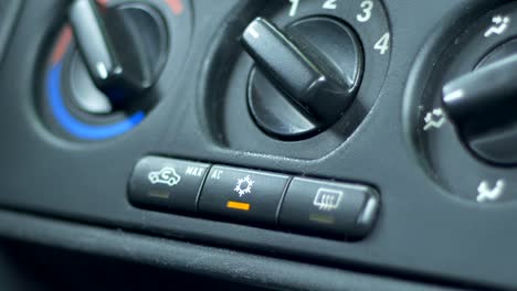 apagar el aire acondicionado en un coche