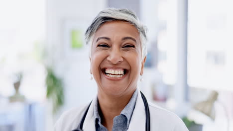 Face,-senior-woman-or-doctor-with-healthcare