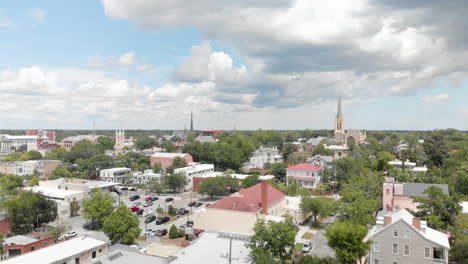 antena ascendiendo lentamente sobre la ciudad portuaria de wilmington condado de hanover 4k
