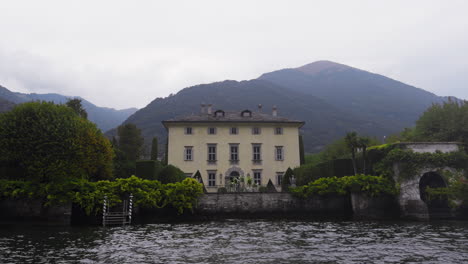 beautiful italian villa by the lake
