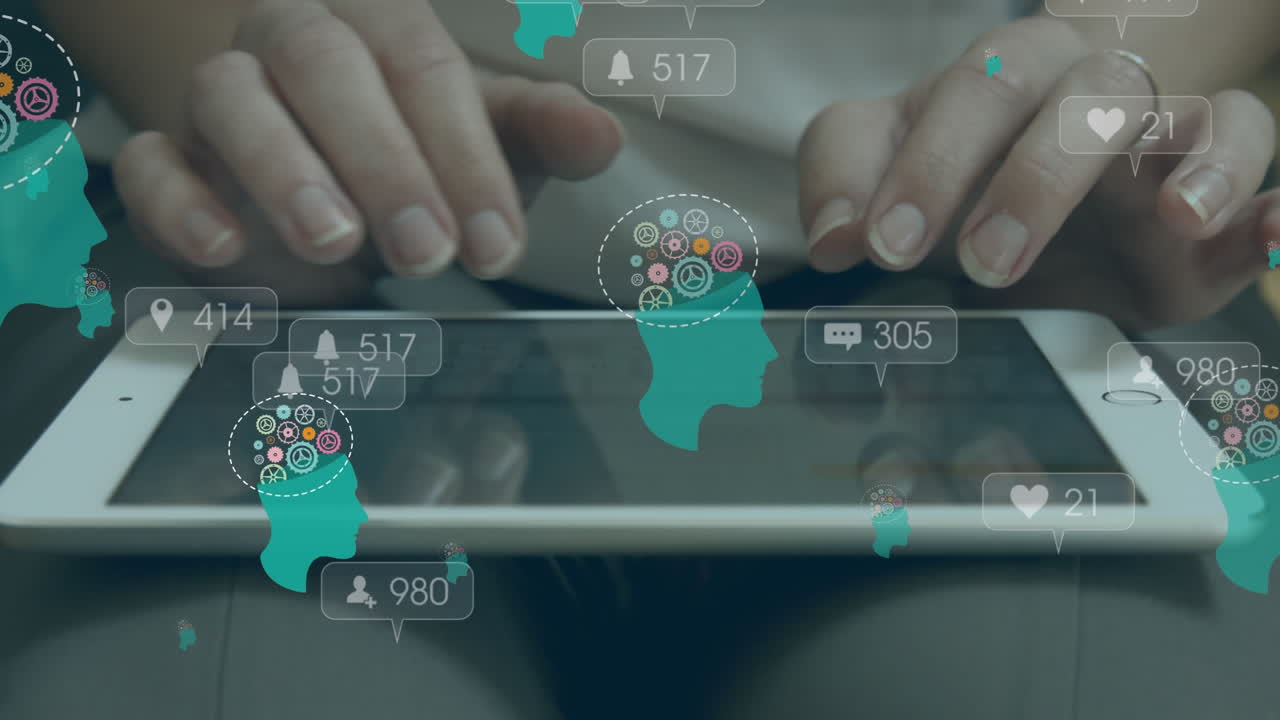 animación de iconos digitales sobre una mujer usando una tableta