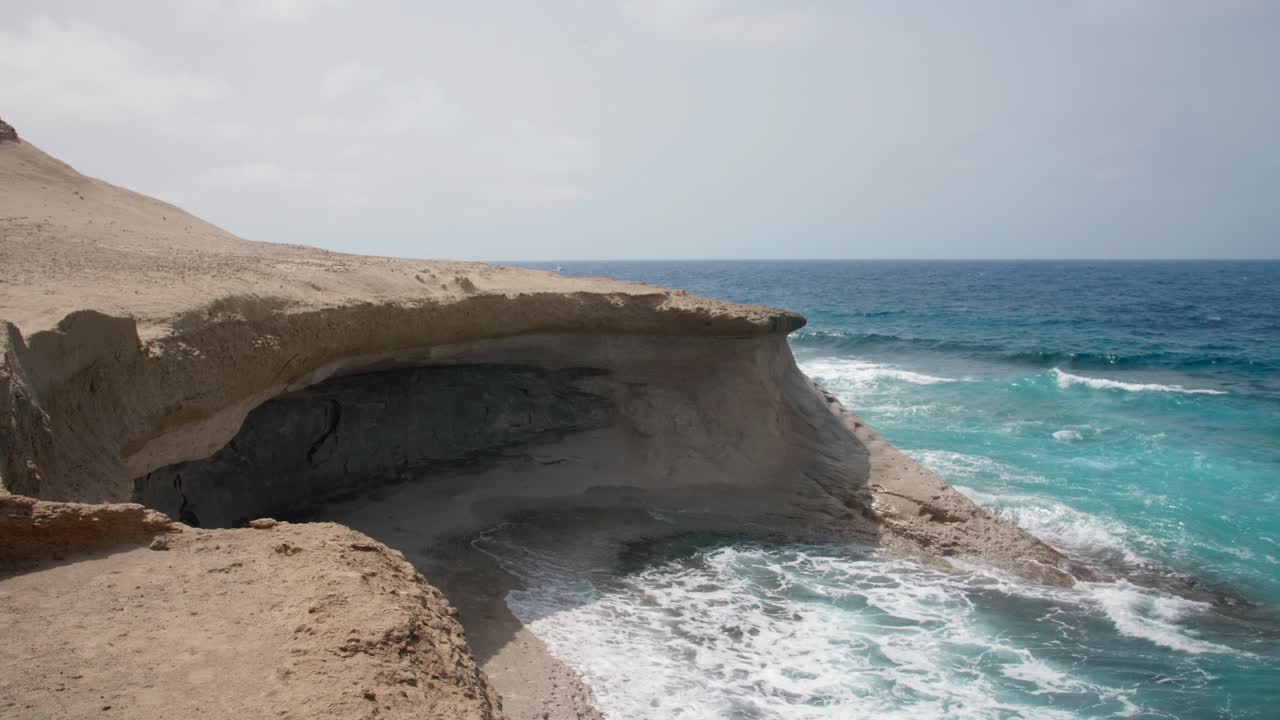costa de marsalforn en la isla de gozo en malta