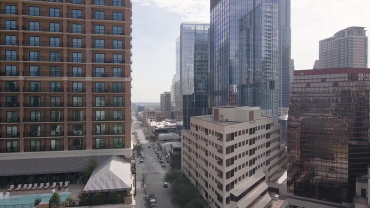 Austin, TX - cidade de negócios. Filmagem de drone 4K