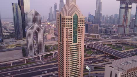 paisaje de la ciudad de dubái al anochecer