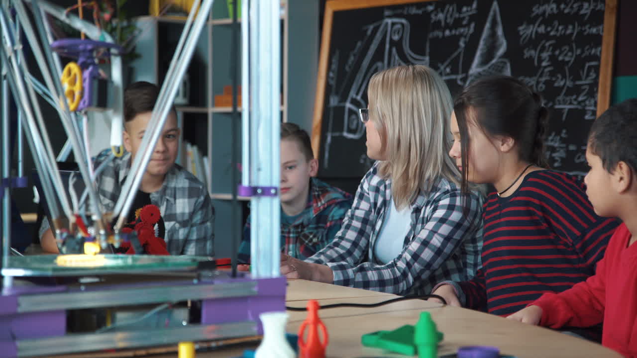 taller de impresión 3d con estudiantes