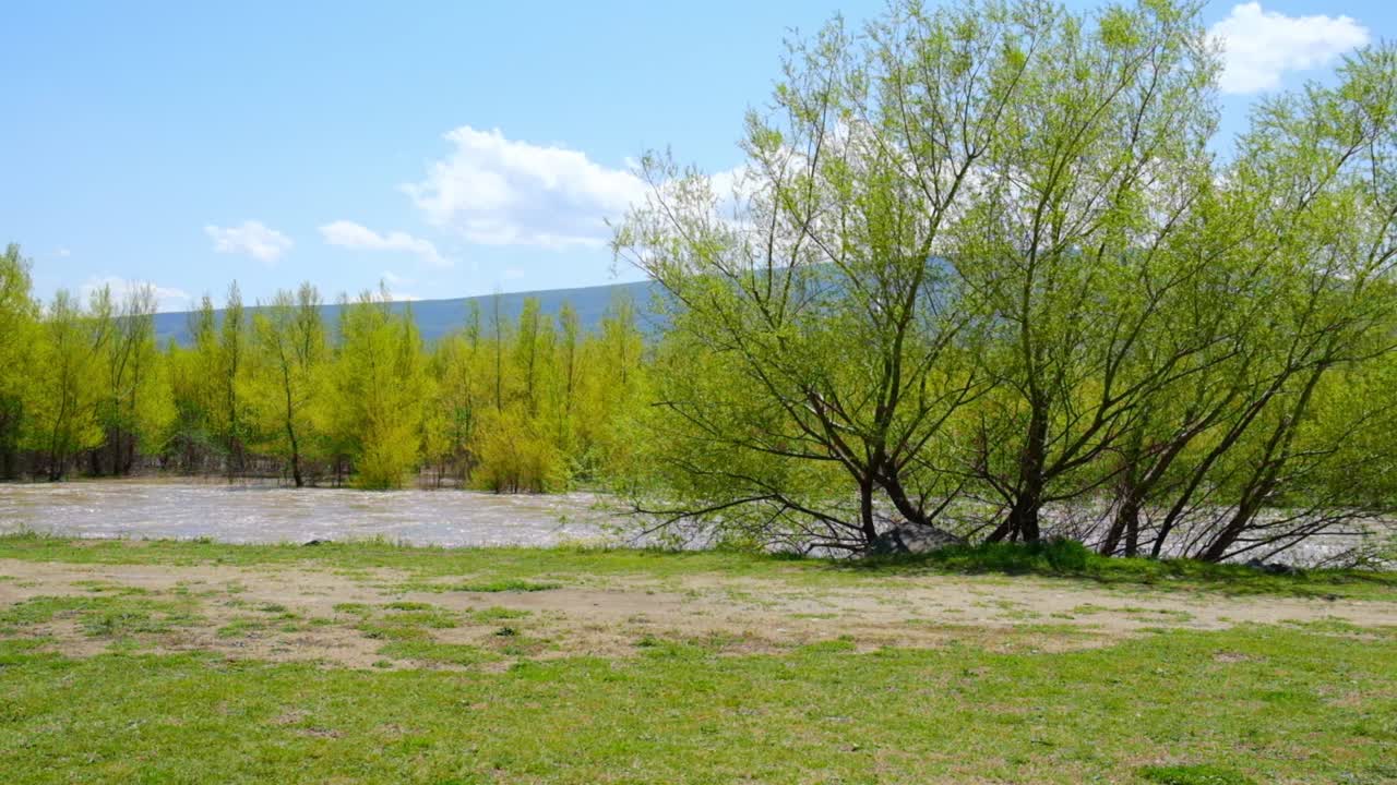 조지아의 강, 산에서 볼 수 있는 풍경, 선택적인 초점, 자연.