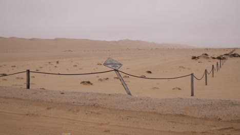 un área de conservación natural en el desierto de namib en namibia