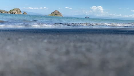 Relajante-En-La-Playa-Del-Pacifico-De-Costa-Rica-2