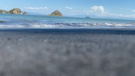 relajante en la playa del pacifico de costa rica 2