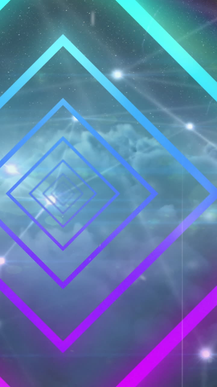 animación de formas geométricas de neón azul y rosa sobre un cielo nublado