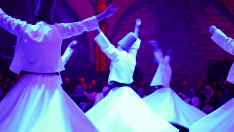 bailarines derviches sufis