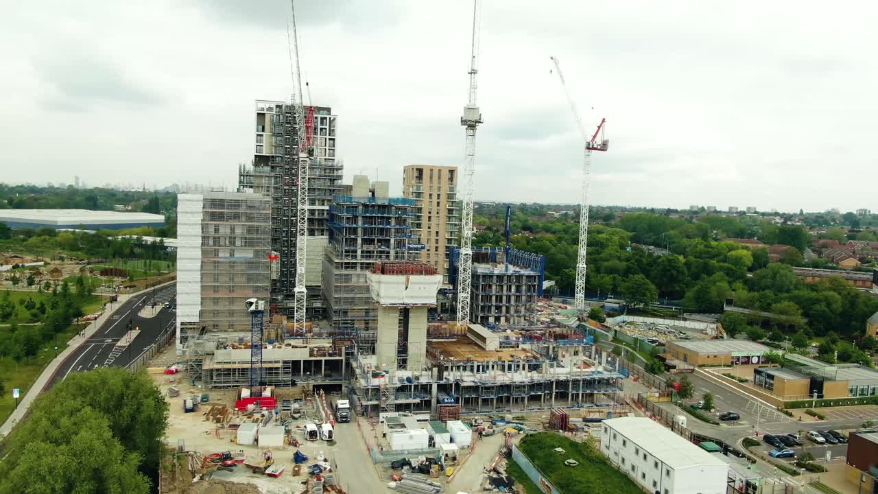 Amazing shot of building under construction in London