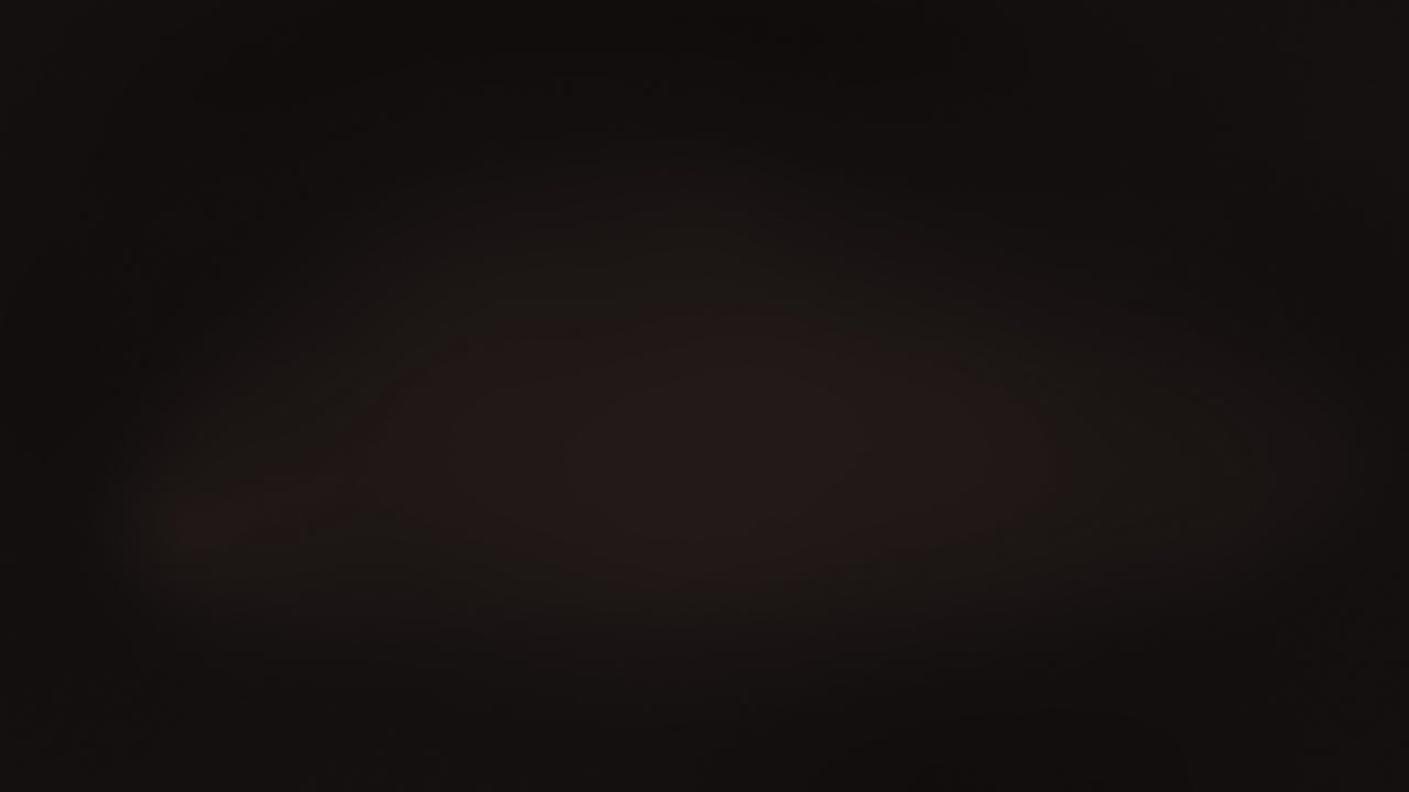 animación de un rastro púrpura en movimiento de formas geométricas sobre fondo negro