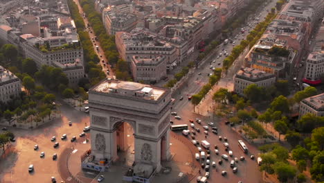 Vista-Aérea-Al-Arco-Del-Triunfo-Y-La-Ciudad,-París,-Francia